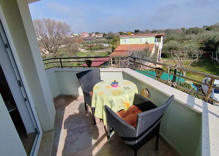 Lighthouse 파자나