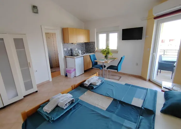 Lighthouse 파자나