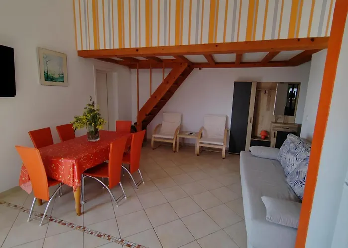 Lighthouse 파자나