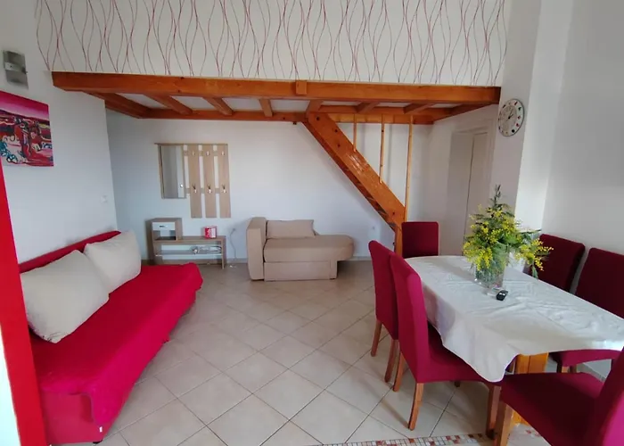 Gostinjska kuća Lighthouse 3*